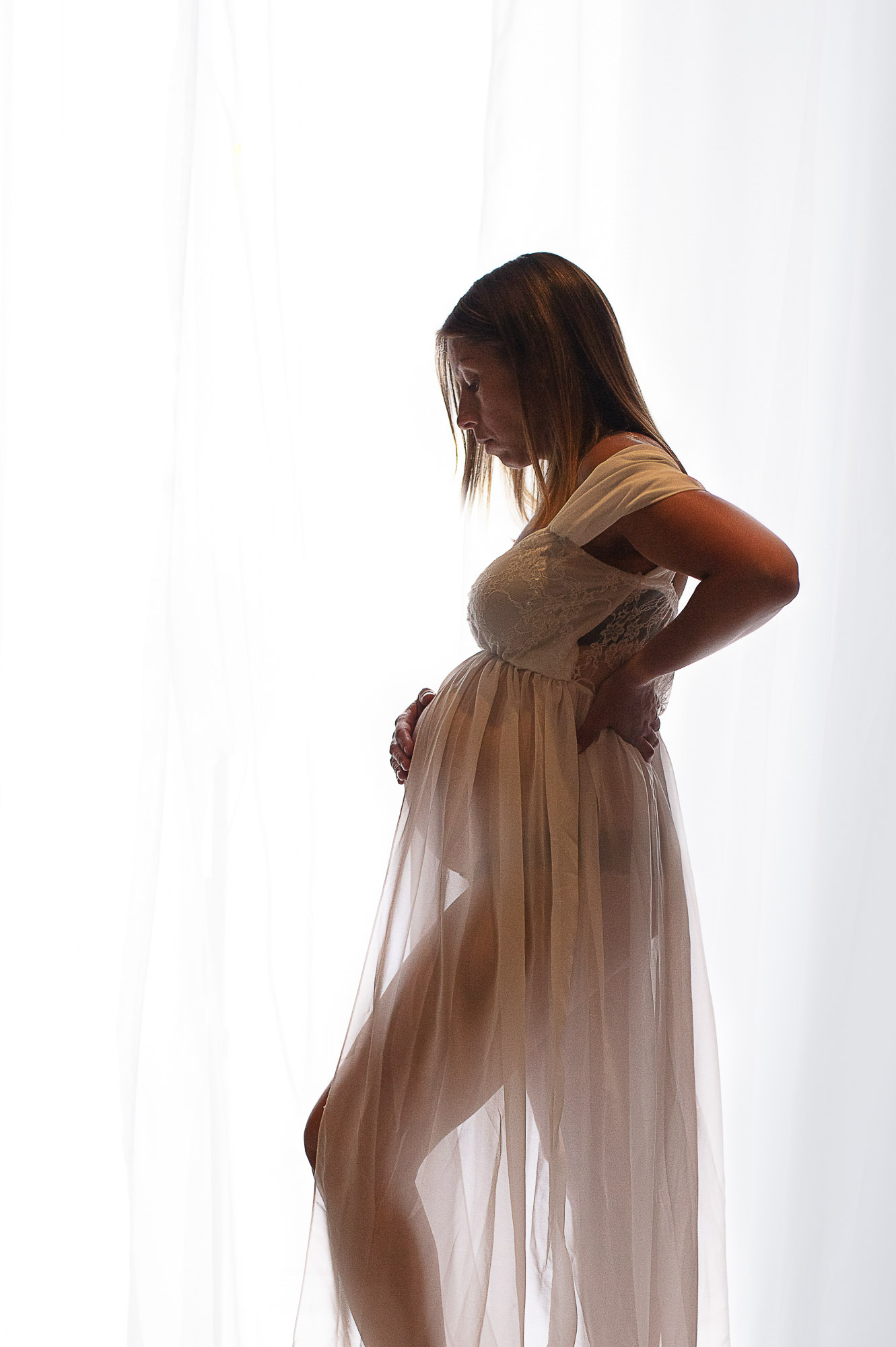Haslemere woman maternity photo shoot