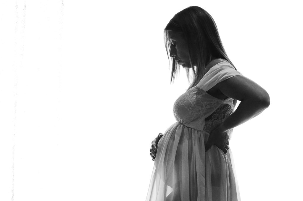 Maternity pregnancy photo Godalming woman