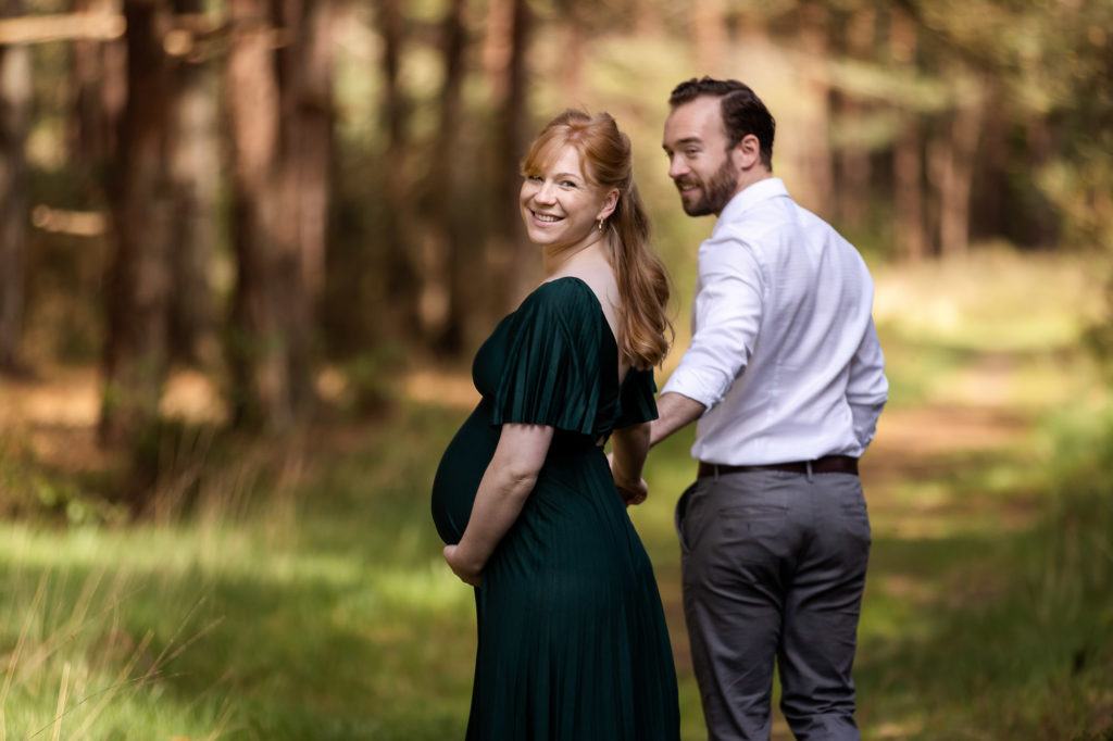 Guildford couple outdoor maternity photos
